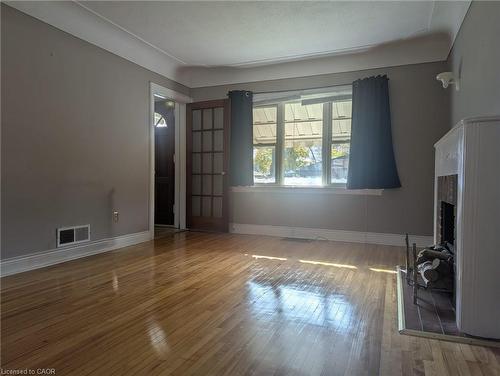 59 Dunkirk Drive, Hamilton, ON - Indoor Photo Showing Other Room