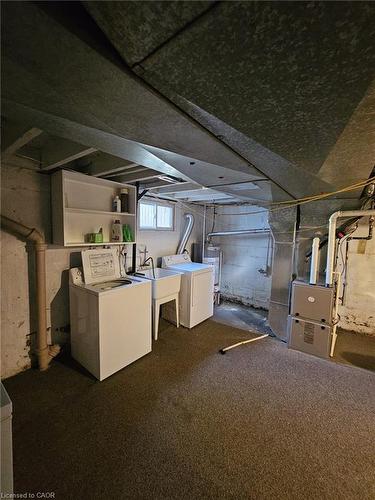 59 Dunkirk Drive, Hamilton, ON - Indoor Photo Showing Laundry Room