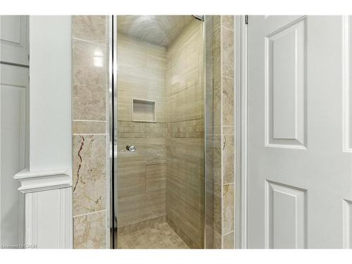 24 Meander Close, Carlisle, ON - Indoor Photo Showing Bathroom