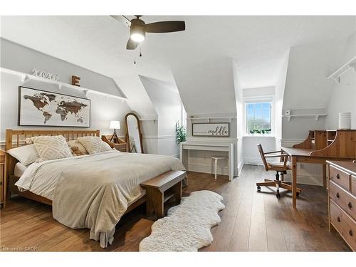 24 Meander Close, Carlisle, ON - Indoor Photo Showing Bedroom