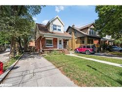 34 Cliff Avenue  Hamilton, ON L8E 6A7