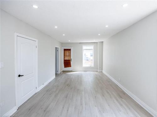 143 Glendale Avenue N, Hamilton, ON - Indoor Photo Showing Other Room