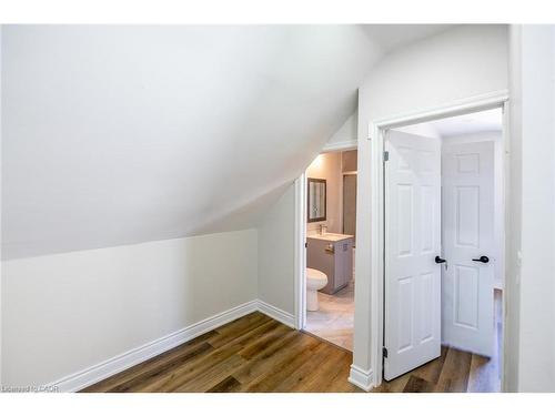 143 Glendale Avenue N, Hamilton, ON - Indoor Photo Showing Other Room