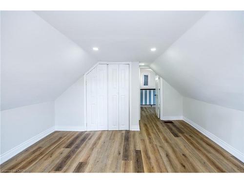 143 Glendale Avenue N, Hamilton, ON - Indoor Photo Showing Other Room