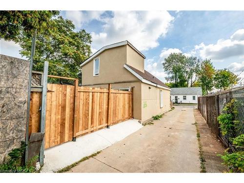 143 Glendale Avenue N, Hamilton, ON - Outdoor With Exterior