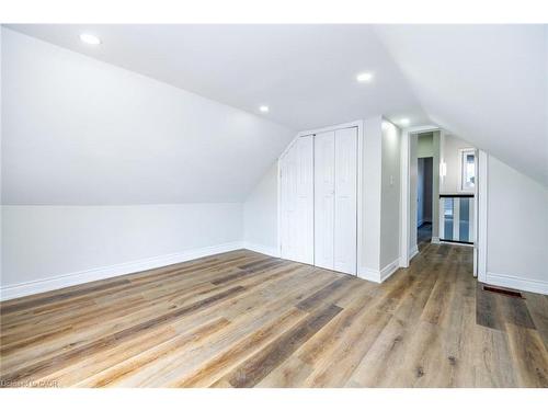 143 Glendale Avenue N, Hamilton, ON - Indoor Photo Showing Other Room