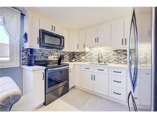 26 Cluthe Crescent, Kitchener, ON - Indoor Photo Showing Kitchen With Upgraded Kitchen