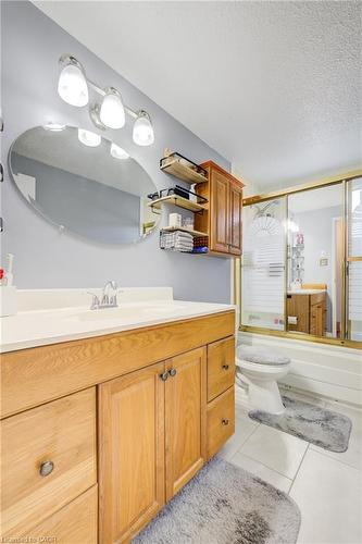 26 Cluthe Crescent, Kitchener, ON - Indoor