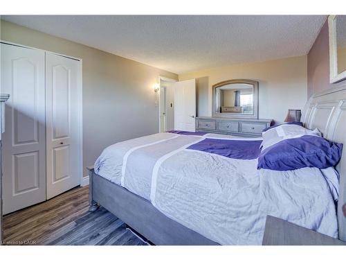 26 Cluthe Crescent, Kitchener, ON - Indoor Photo Showing Bedroom
