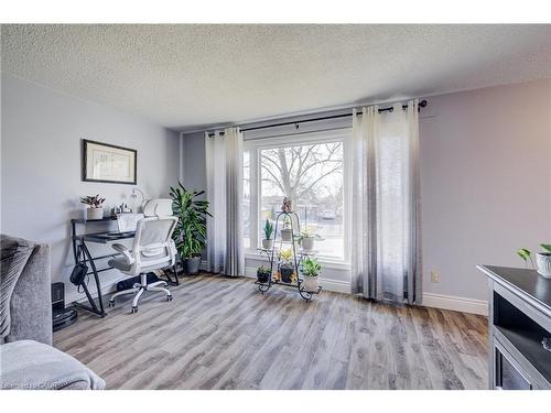 26 Cluthe Crescent, Kitchener, ON - Indoor