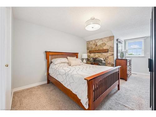 747 Fairway Court, Kitchener, ON - Indoor Photo Showing Bedroom