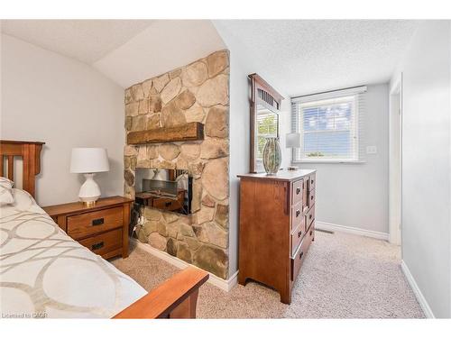 747 Fairway Court, Kitchener, ON - Indoor Photo Showing Bedroom