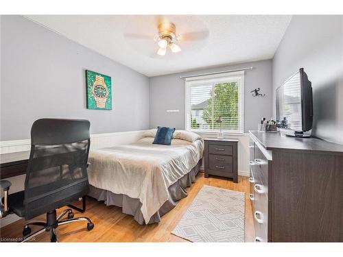 747 Fairway Court, Kitchener, ON - Indoor Photo Showing Bedroom