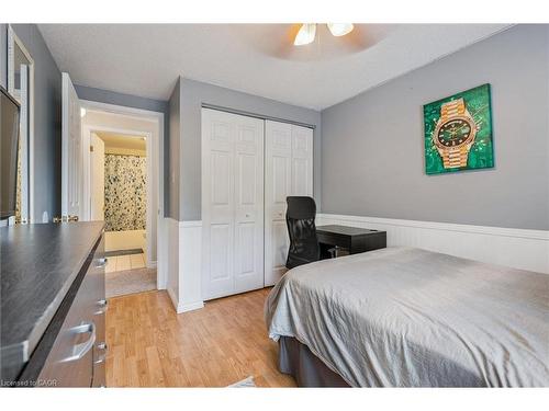 747 Fairway Court, Kitchener, ON - Indoor Photo Showing Bedroom