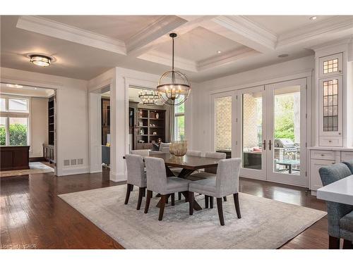 209 Donessle Drive, Oakville, ON - Indoor Photo Showing Dining Room