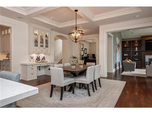 209 Donessle Drive, Oakville, ON - Indoor Photo Showing Dining Room