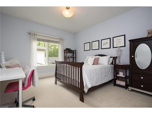 209 Donessle Drive, Oakville, ON - Indoor Photo Showing Bedroom