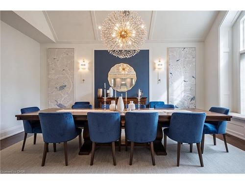 209 Donessle Drive, Oakville, ON - Indoor Photo Showing Dining Room