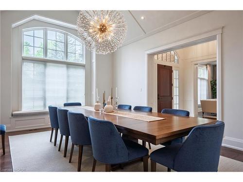 209 Donessle Drive, Oakville, ON - Indoor Photo Showing Dining Room