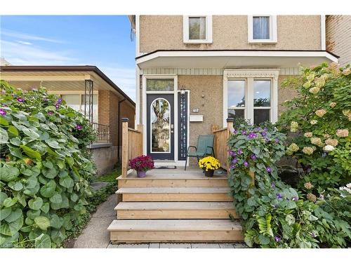 25 Chatham Street, Hamilton, ON - Outdoor With Deck Patio Veranda