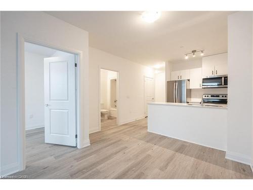 512-1936 Rymal Road E, Hamilton, ON - Indoor Photo Showing Kitchen