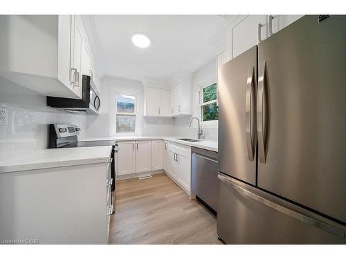 Unit 1-172 East 34Th Street, Hamilton, ON - Indoor Photo Showing Kitchen With Stainless Steel Kitchen