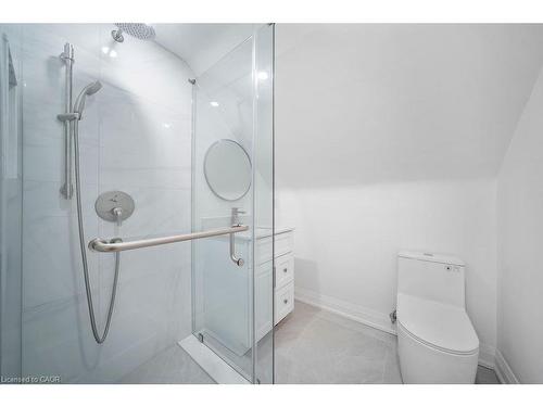 Unit 1-172 East 34Th Street, Hamilton, ON - Indoor Photo Showing Bathroom