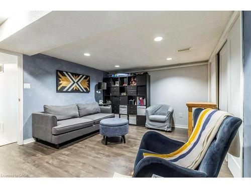 77-26 Moss Boulevard, Hamilton, ON - Indoor