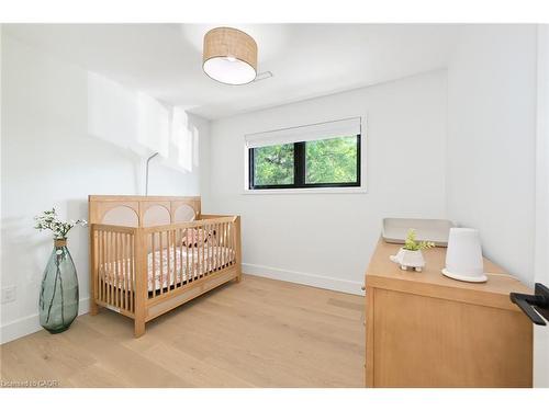 162 Stone Church Road E, Hamilton, ON - Indoor Photo Showing Bedroom