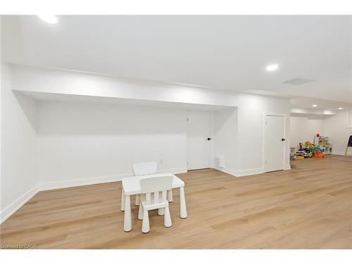 162 Stone Church Road E, Hamilton, ON - Indoor Photo Showing Other Room