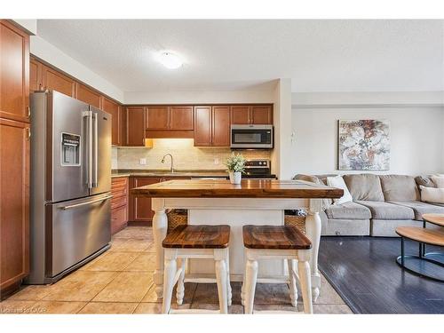 10 Katemore Drive, Guelph, ON - Indoor Photo Showing Kitchen With Stainless Steel Kitchen