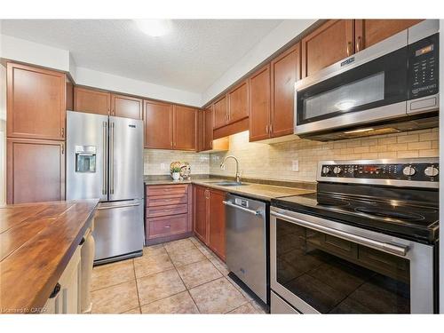 10 Katemore Drive, Guelph, ON - Indoor Photo Showing Kitchen With Stainless Steel Kitchen