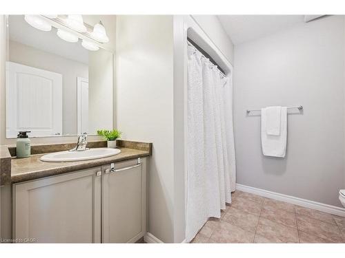 10 Katemore Drive, Guelph, ON - Indoor Photo Showing Bathroom