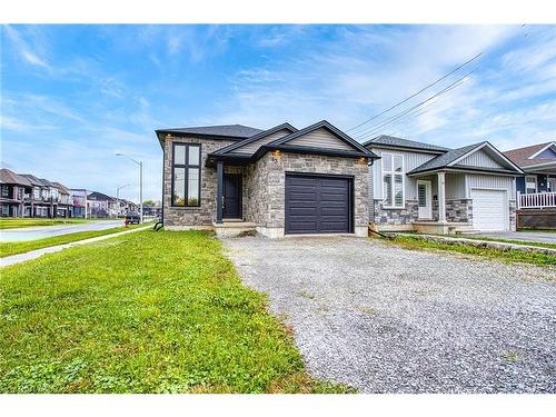 43 Sauer Avenue  Welland, ON L3B 0C7