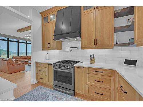 11450 Ridge Line, Eden, ON - Indoor Photo Showing Kitchen With Upgraded Kitchen