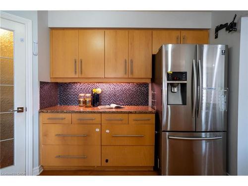 2427 Asima Drive, London, ON - Indoor Photo Showing Kitchen With Stainless Steel Kitchen