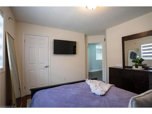 2427 Asima Drive, London, ON - Indoor Photo Showing Bedroom