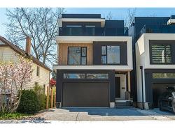 93 Oak Street  Cambridge, ON N1R 4L3