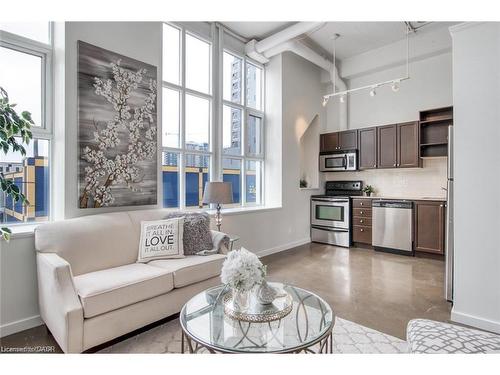 212-404 King Street W, Kitchener, ON - Indoor