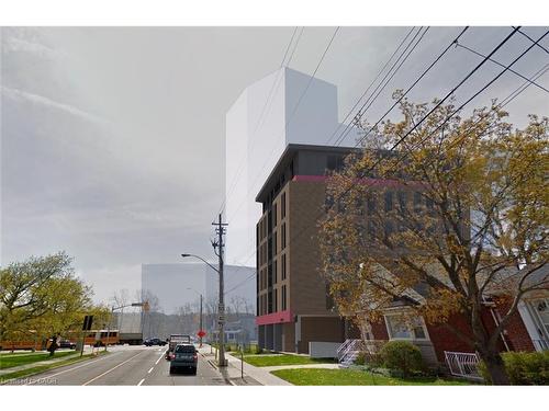 906 Main Street W, Hamilton, ON 