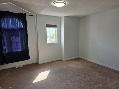 271 Activa Avenue, Kitchener, ON - Indoor Photo Showing Other Room
