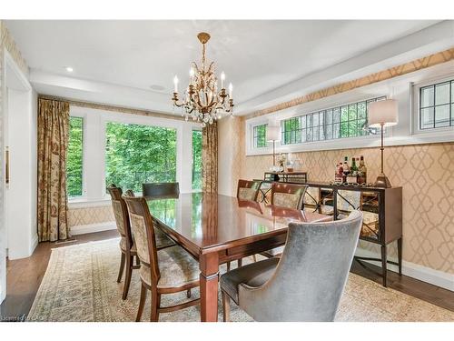 61 Oak Knoll Drive, Hamilton, ON - Indoor Photo Showing Dining Room