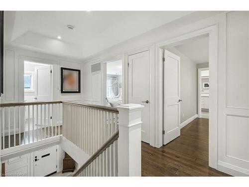 61 Oak Knoll Drive, Hamilton, ON - Indoor Photo Showing Other Room