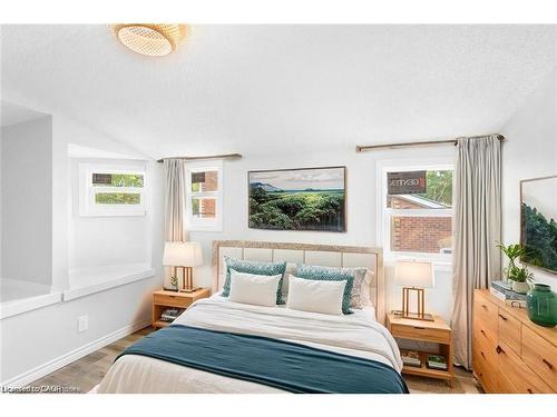 89 Talbot Street S, Simcoe, ON - Indoor Photo Showing Bedroom