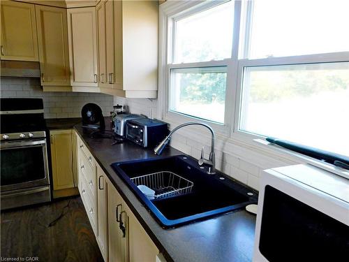 269 Rock Chapel Road, Hamilton, ON - Indoor Photo Showing Kitchen With Double Sink
