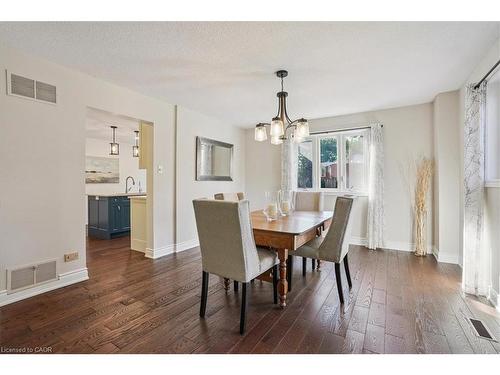 41 Steen Drive, Mississauga, ON - Indoor Photo Showing Dining Room