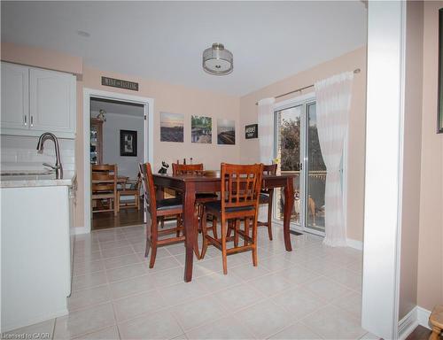 119 Hume Drive, Cambridge, ON - Indoor Photo Showing Dining Room
