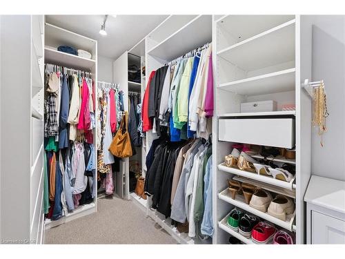 16-271 Grey Silo Road, Waterloo, ON - Indoor With Storage