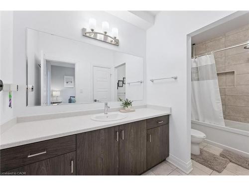 16-271 Grey Silo Road, Waterloo, ON - Indoor Photo Showing Bathroom