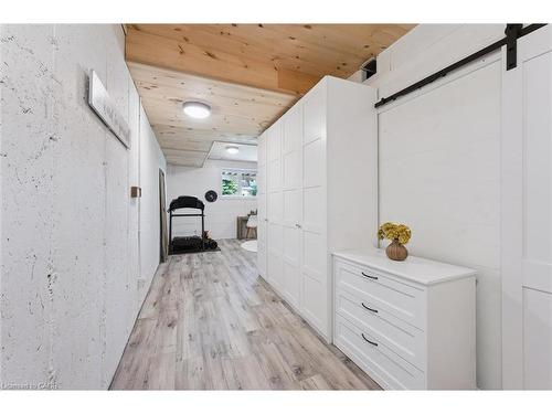 16-271 Grey Silo Road, Waterloo, ON - Indoor Photo Showing Other Room
